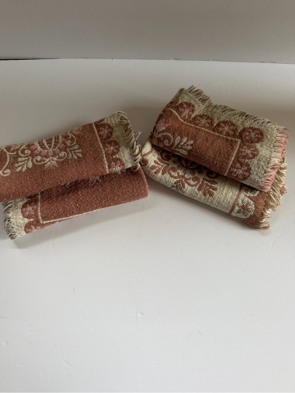 Vintage Pink And White Floral Pattern Cloth Napkins Set Of 4